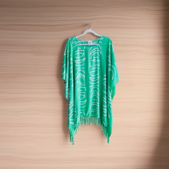 0146/ Half Moon Pattern Poncho, Light Green rayon Poncho - Picture 4 of 8
